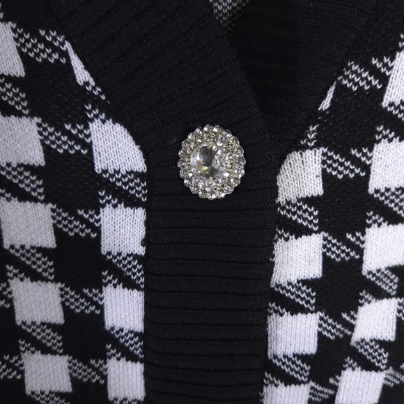 VICI Button Front‎ Cardigan Houndstooth Jeweled Pearl Classy Size Med Old Money - Picture 3 of 9